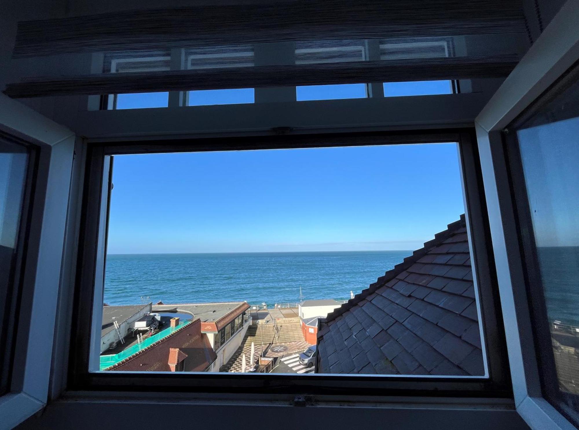 La Mer En Face Étretat Exteriör bild